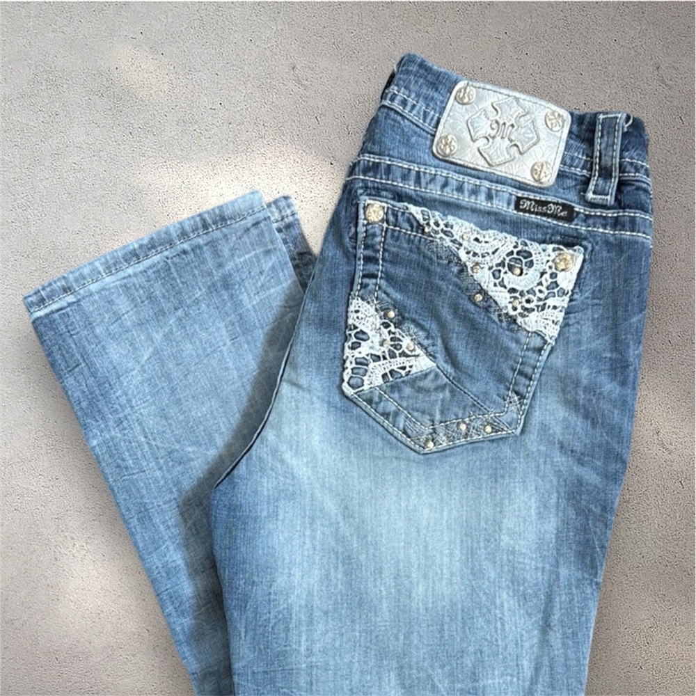 Miss Me Curvy Crop Jeans